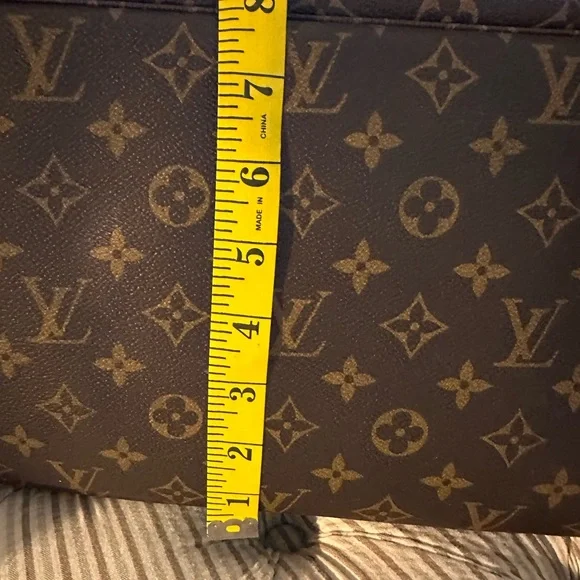 Louis Vuitton Classic Brown Monogram 𝙉𝙚𝙫𝙚𝙧𝙛𝙪𝙡𝙡  Tote 𝙂𝙈 𝙂𝙤𝙤𝙙 𝘾𝙤𝙣𝙙𝙞𝙩𝙞𝙤𝙣 - Picture 12 of 16